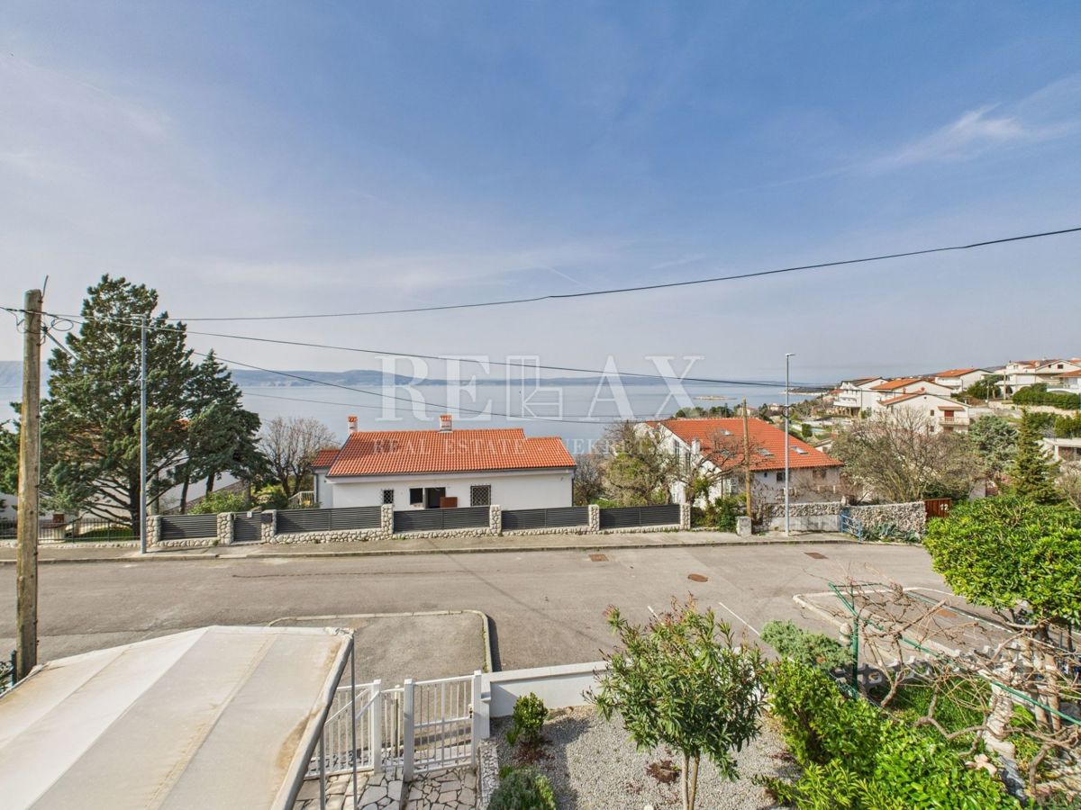 Novi Vinodolski - casa seconda fila al mare