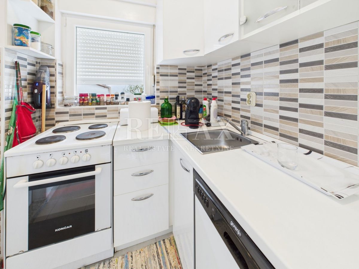 Novi Vinodolski - casa seconda fila al mare