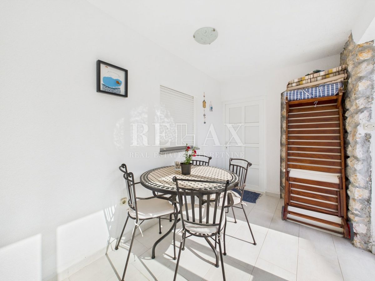 Novi Vinodolski - casa seconda fila al mare