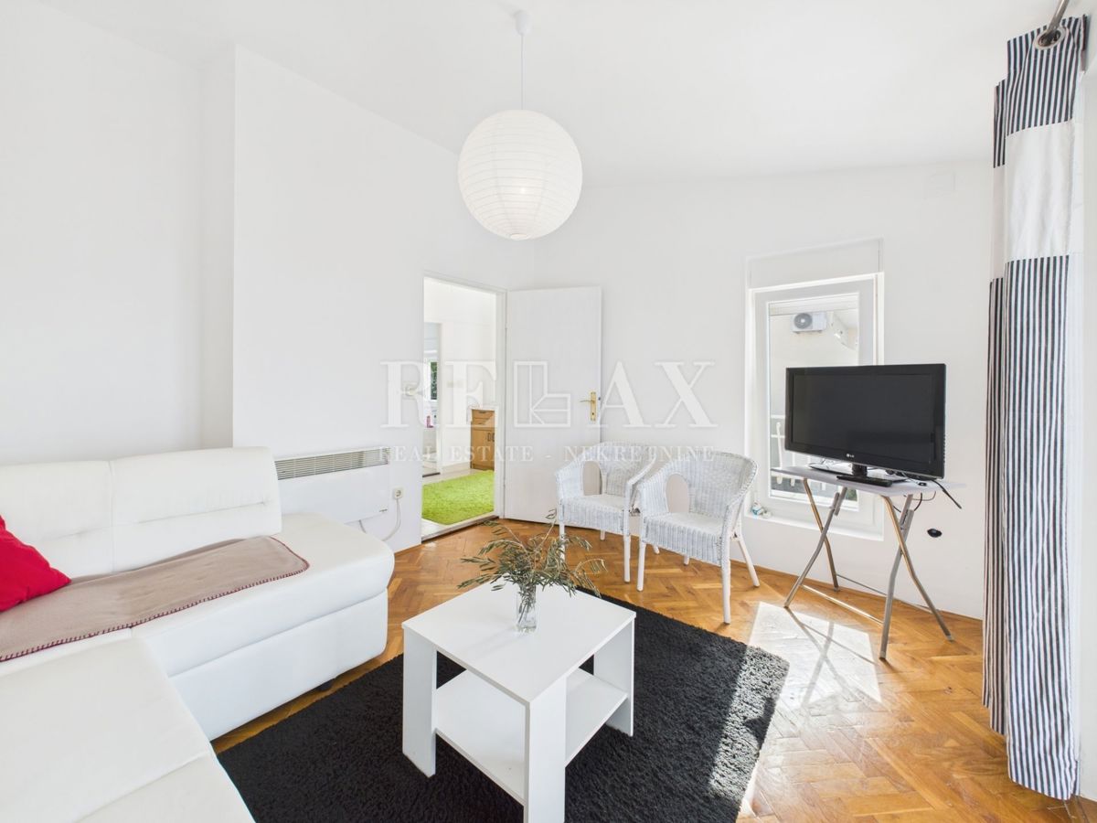 Novi Vinodolski - casa seconda fila al mare