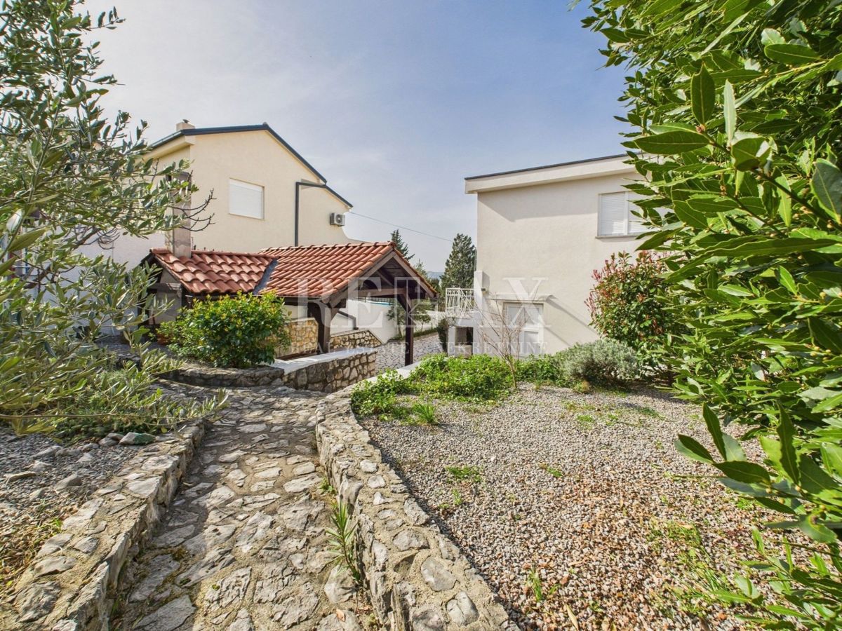 Novi Vinodolski - casa seconda fila al mare