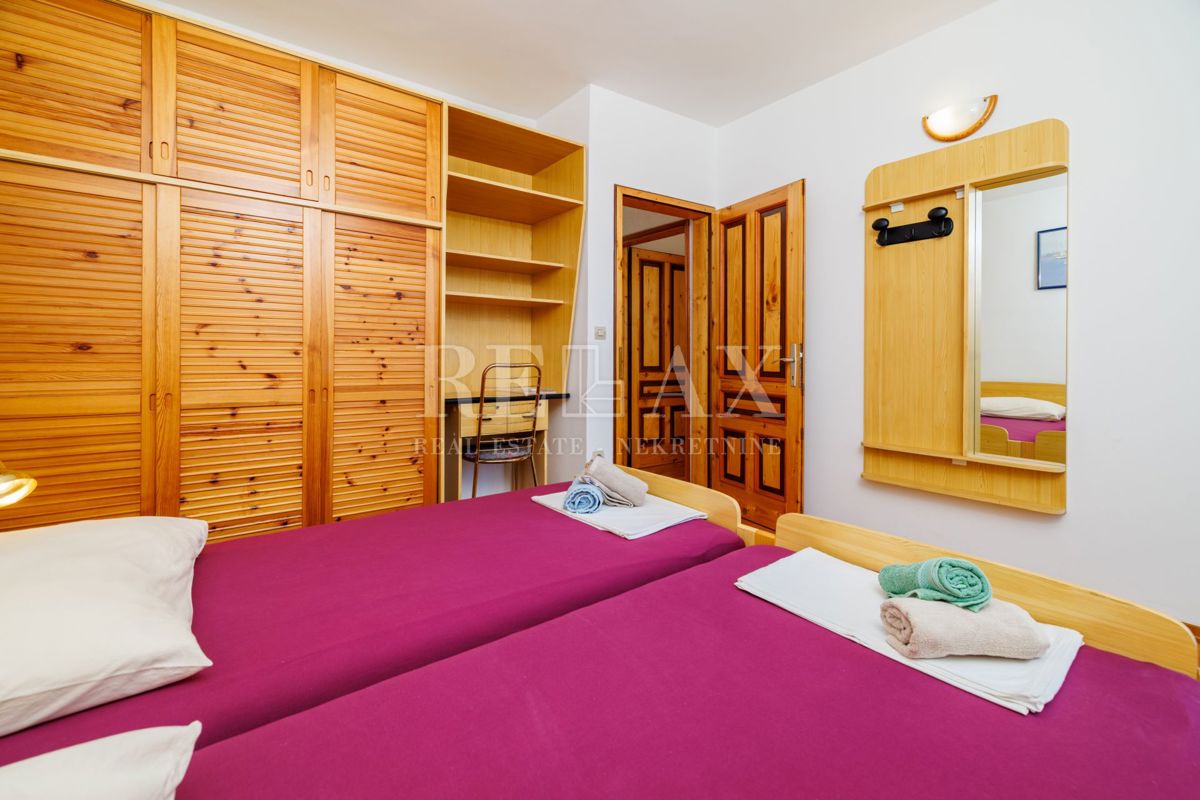 Crikvenica - spaziosa proprietà con piscina