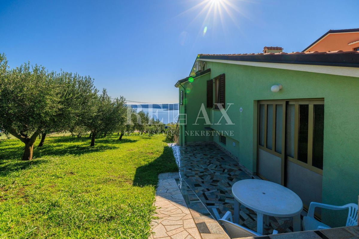 Crikvenica - spaziosa proprietà con piscina