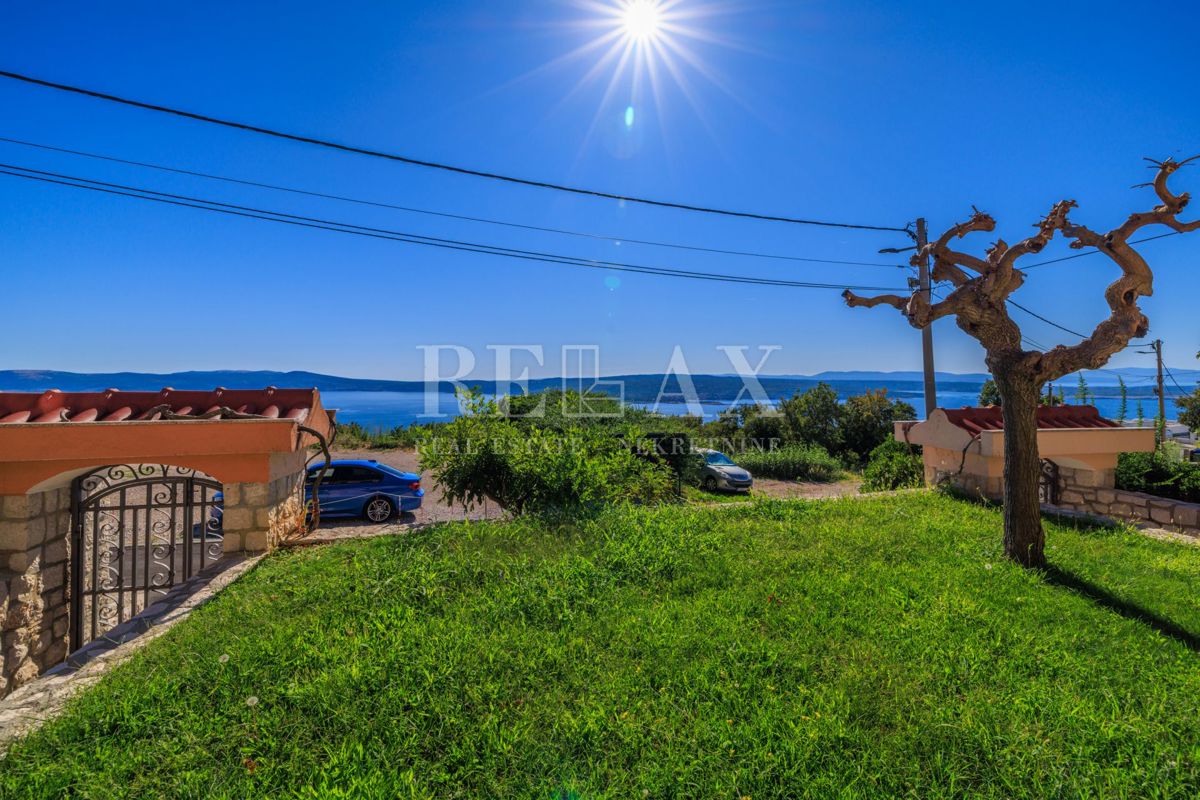Crikvenica - spaziosa proprietà con piscina