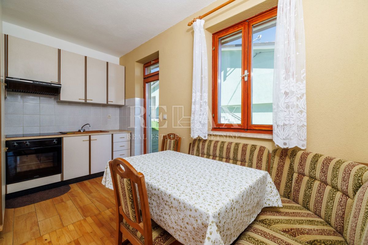 Crikvenica - spaziosa proprietà con piscina