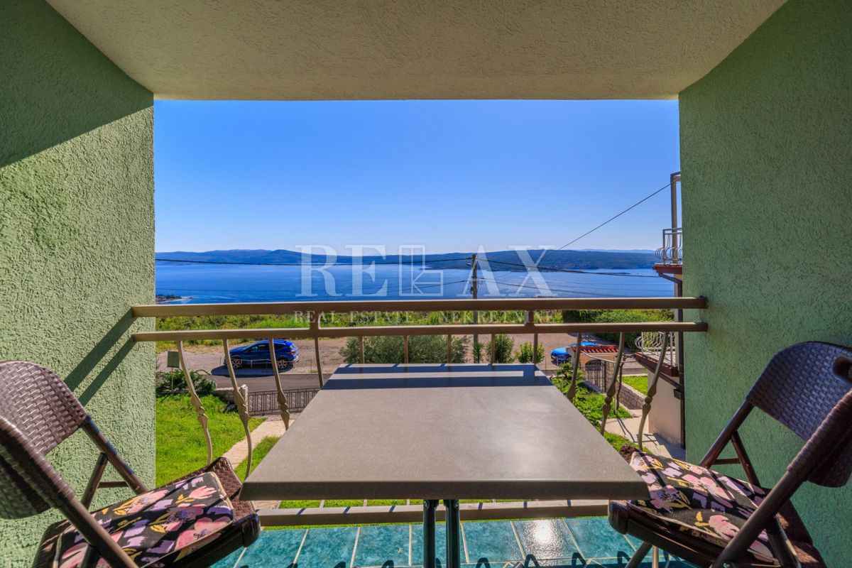 Crikvenica - spaziosa proprietà con piscina