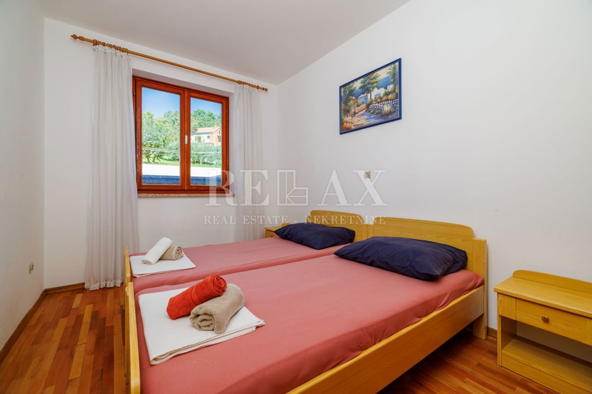 Crikvenica - spaziosa proprietà con piscina