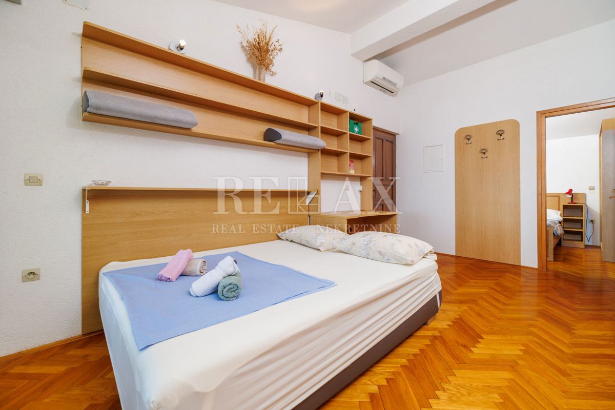 Crikvenica - spaziosa proprietà con piscina