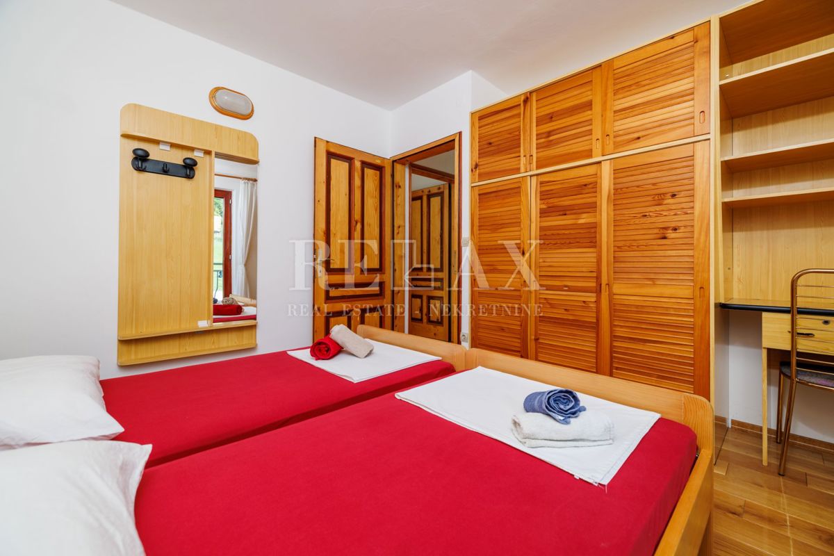 Crikvenica - spaziosa proprietà con piscina