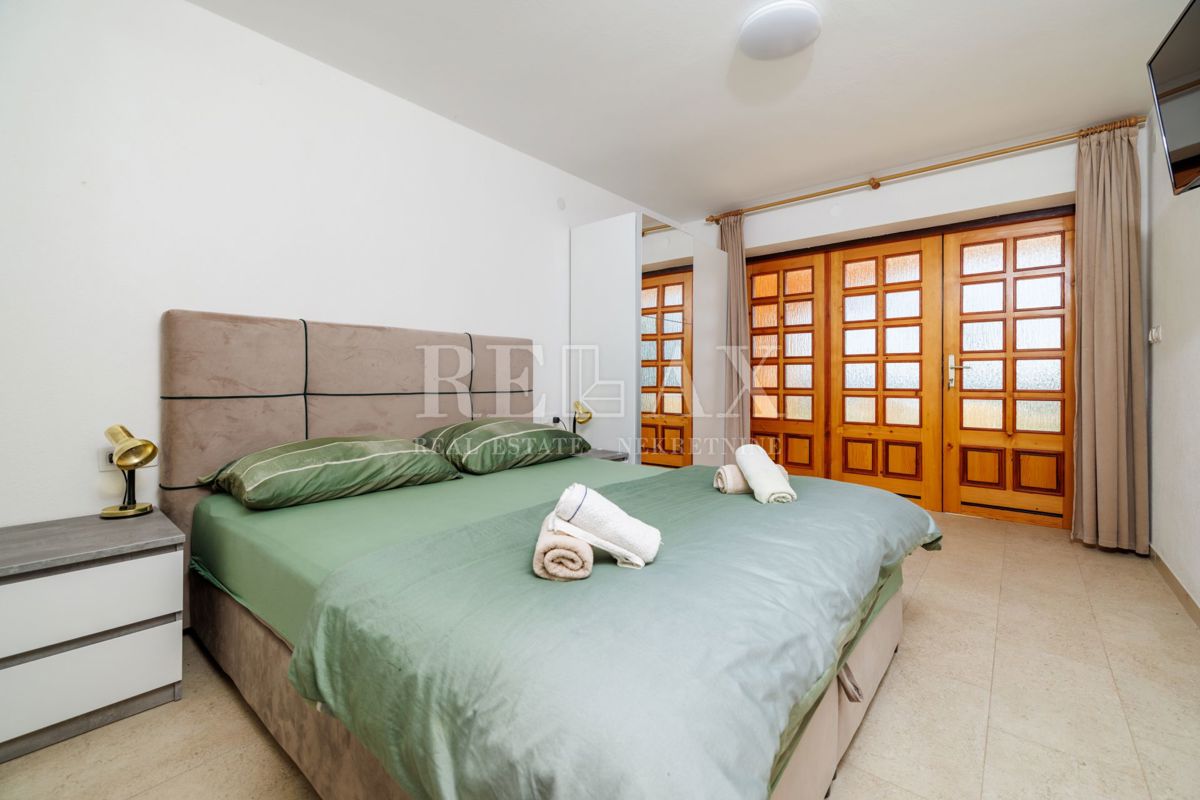 Crikvenica - spaziosa proprietà con piscina