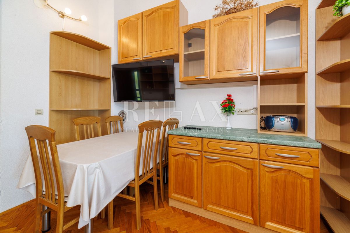 Crikvenica - spaziosa proprietà con piscina