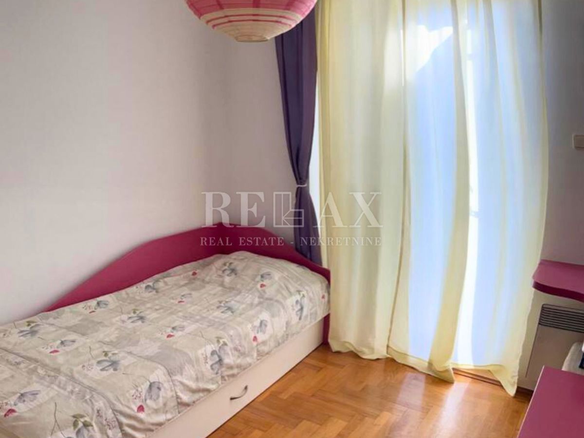 Isola di Krk, Malinska - appartamento con tre camere 