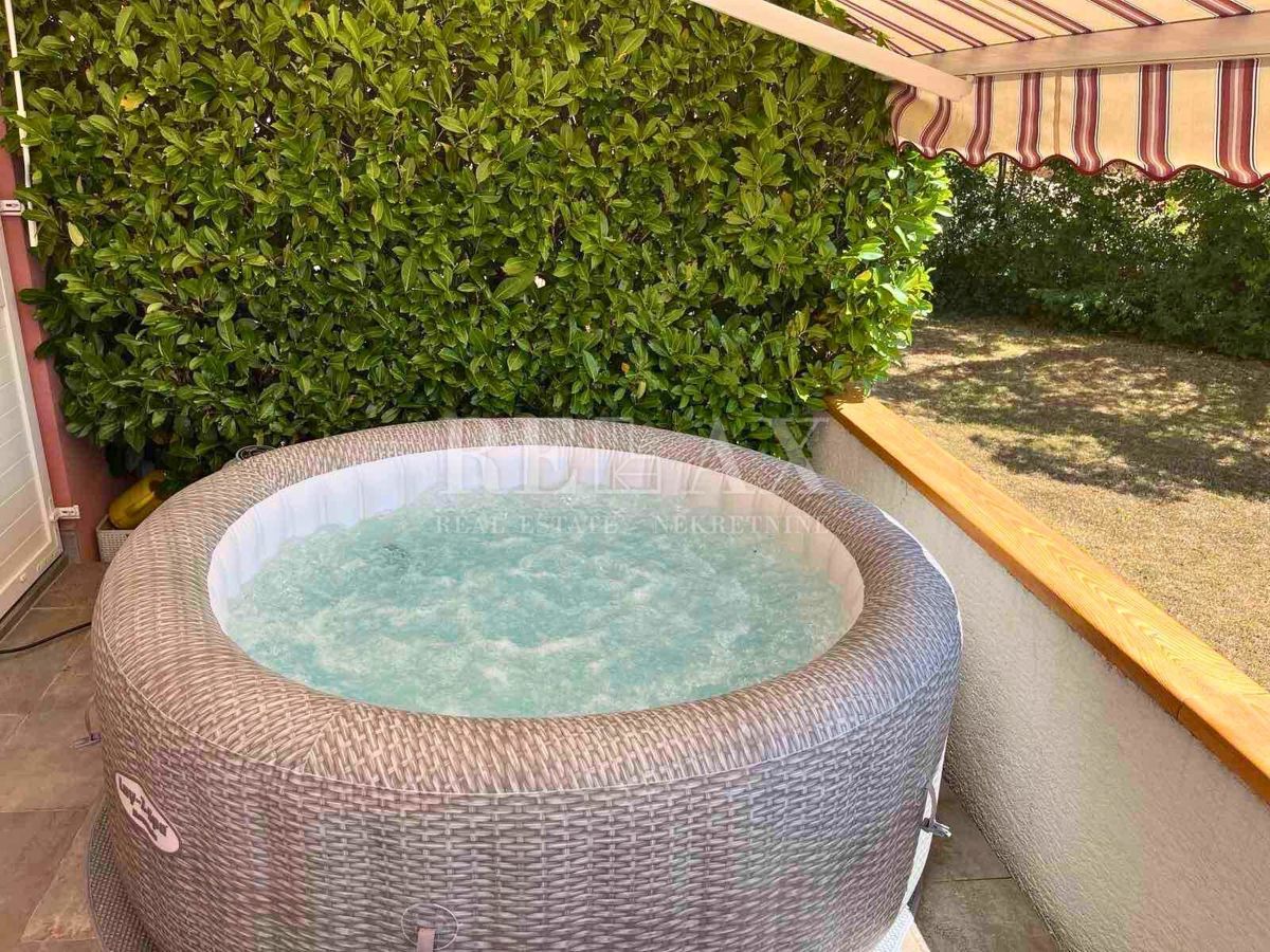 Isola di Krk, Malinska - appartamento con tre camere 