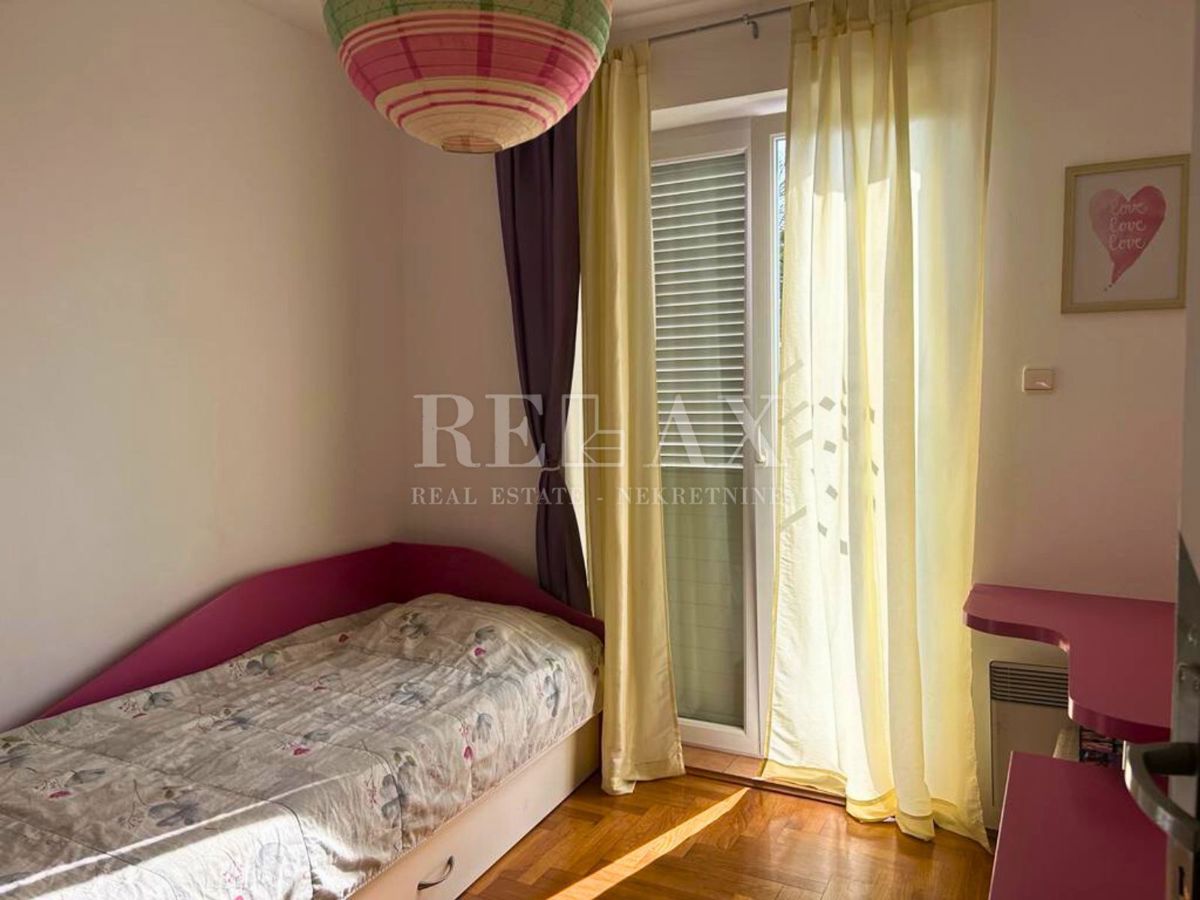 Isola di Krk, Malinska - appartamento con tre camere 