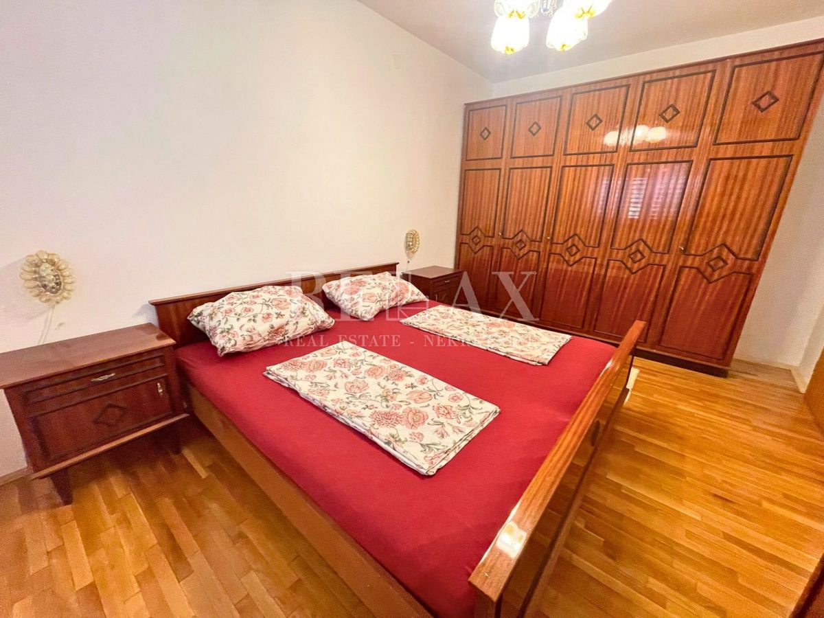 Dramalj - casa con 4 appartamenti, a 150 m dal mare