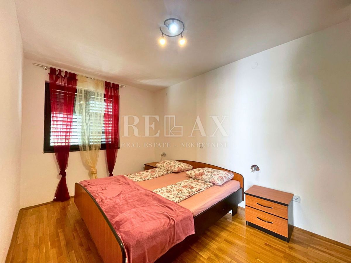 Dramalj - casa con 4 appartamenti, a 150 m dal mare