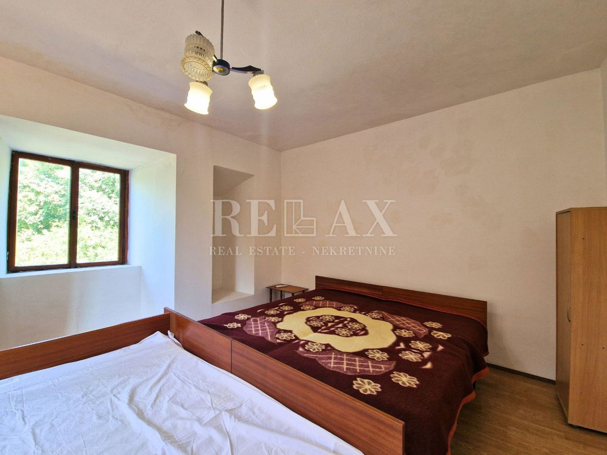 Novi Vinodolski - casa con giardino in centro