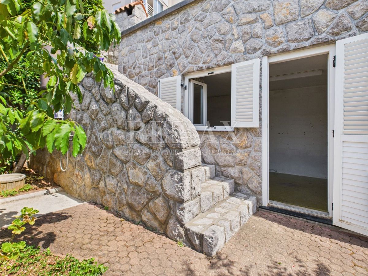 Crikvenica – Parte di Casa con Tre Appartamenti