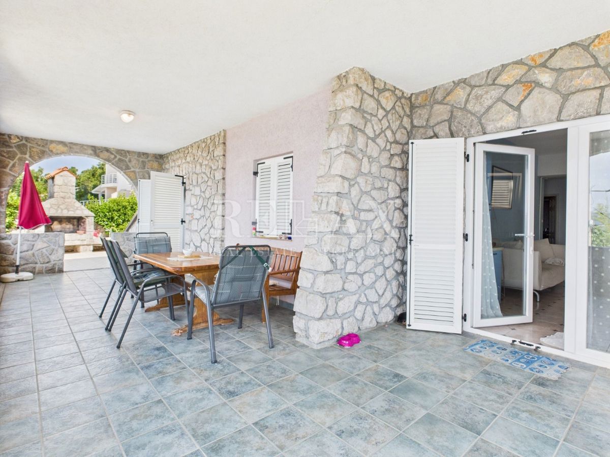 Crikvenica – Parte di Casa con Tre Appartamenti