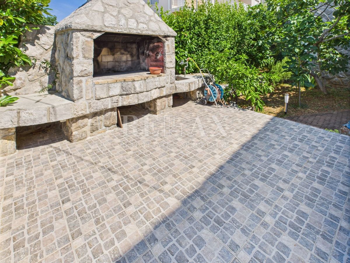 Crikvenica – Parte di Casa con Tre Appartamenti