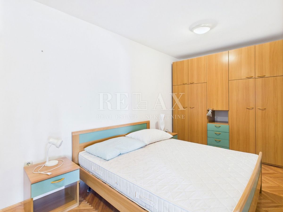 Crikvenica – Parte di Casa con Tre Appartamenti