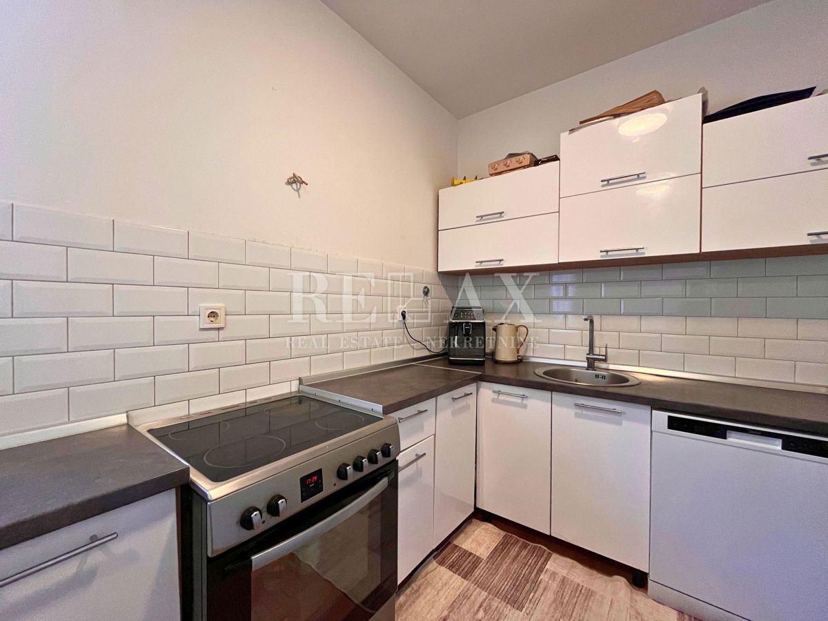 Rijeka, Mladenići - appartamento con due camere 