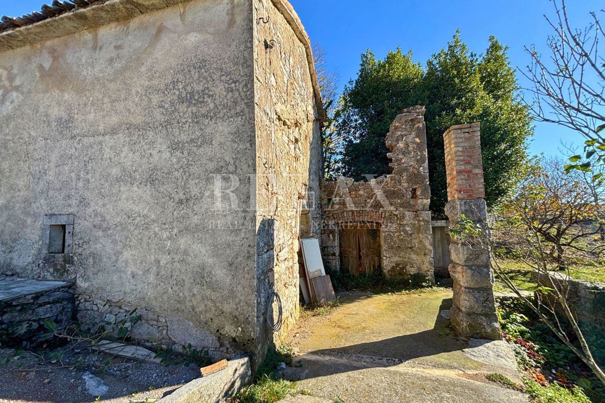 Kastav - casa da ristrutturare vicino al centro