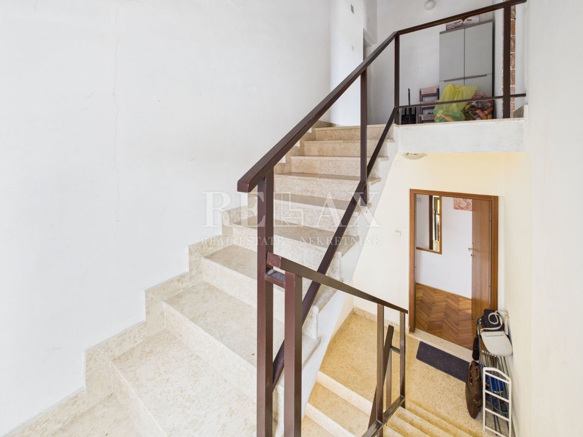 Crikvenica - attico alto in fase di completamento