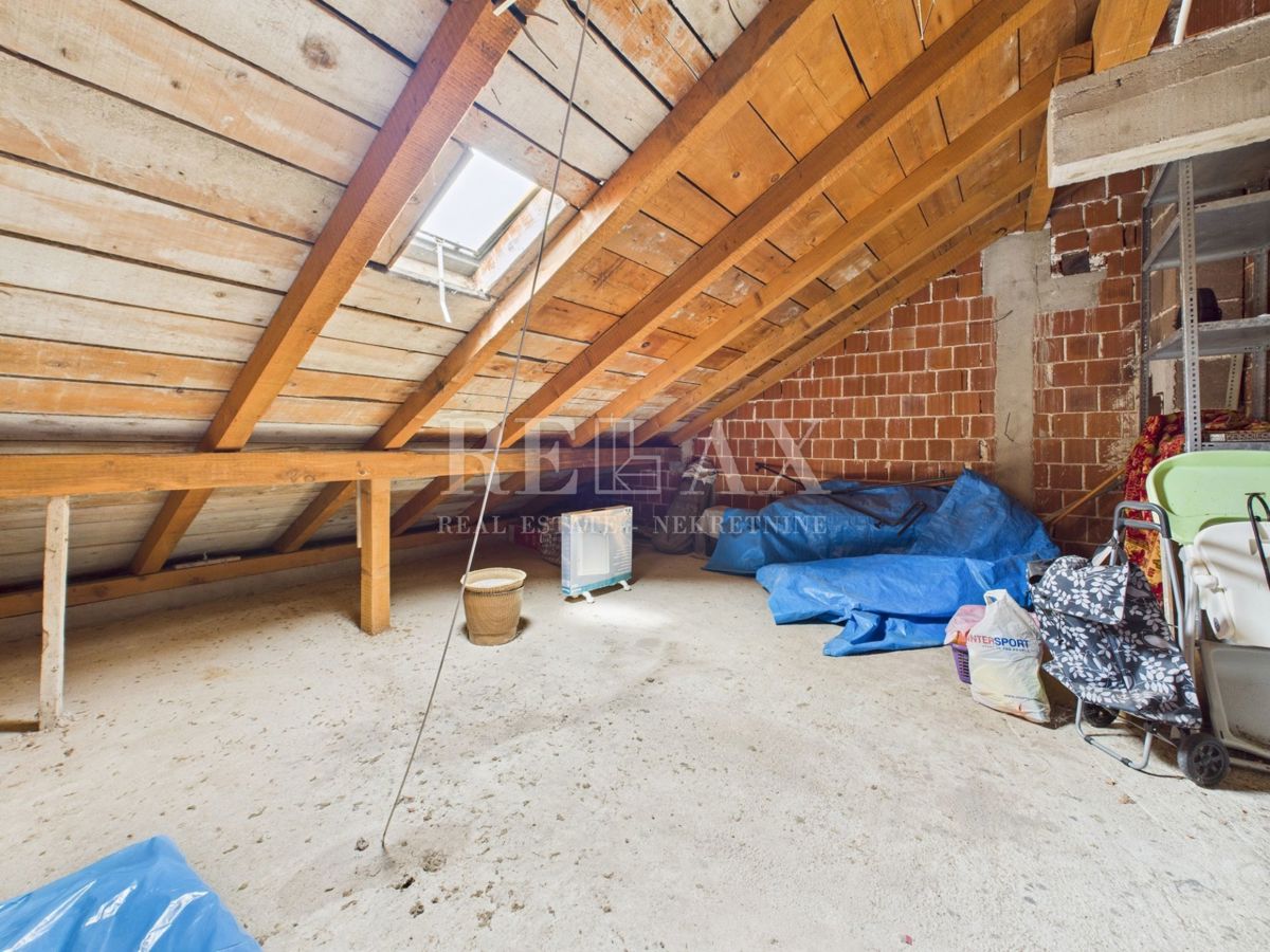 Crikvenica - attico alto in fase di completamento