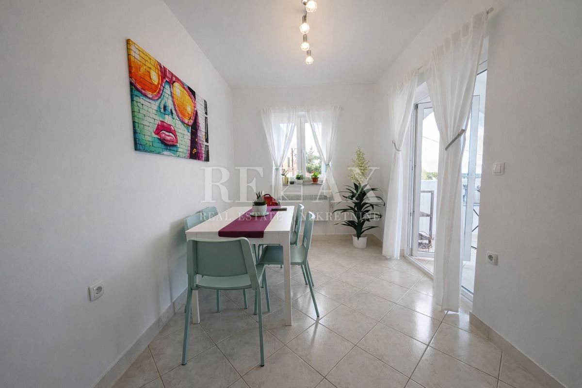 Senj, Bunica - appartamento con garage e terrazza vicino al mare