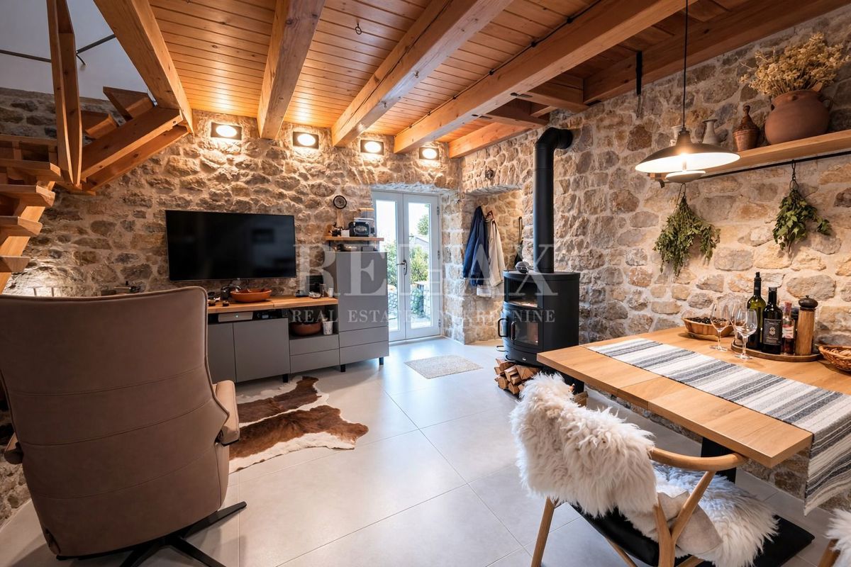 Senj, Bunica - casa in pietra