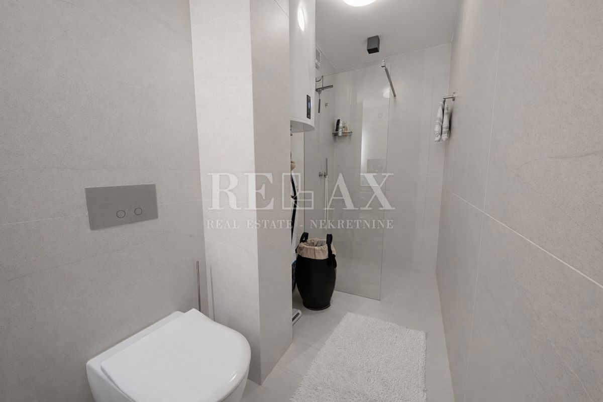 Senj, Bunica - casa in pietra