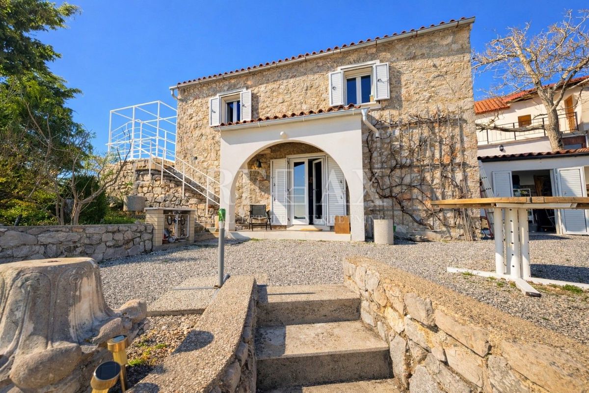 Senj, Bunica - casa in pietra
