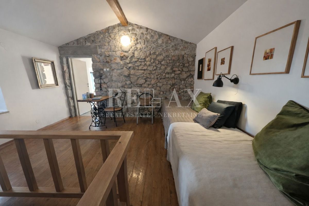 Senj, Bunica - casa in pietra