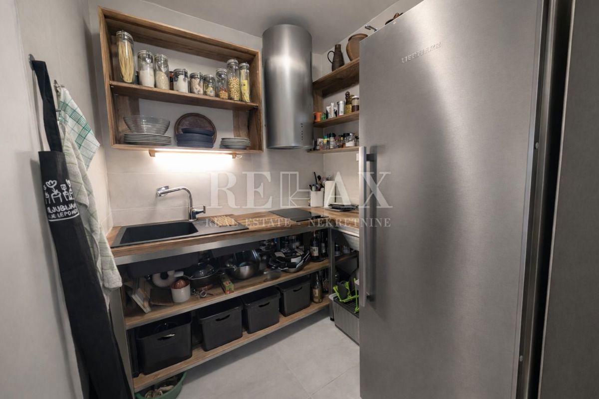 Senj, Bunica - casa in pietra