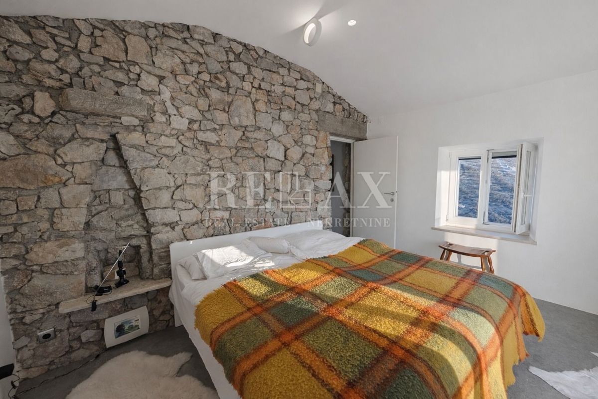 Senj, Bunica - casa in pietra