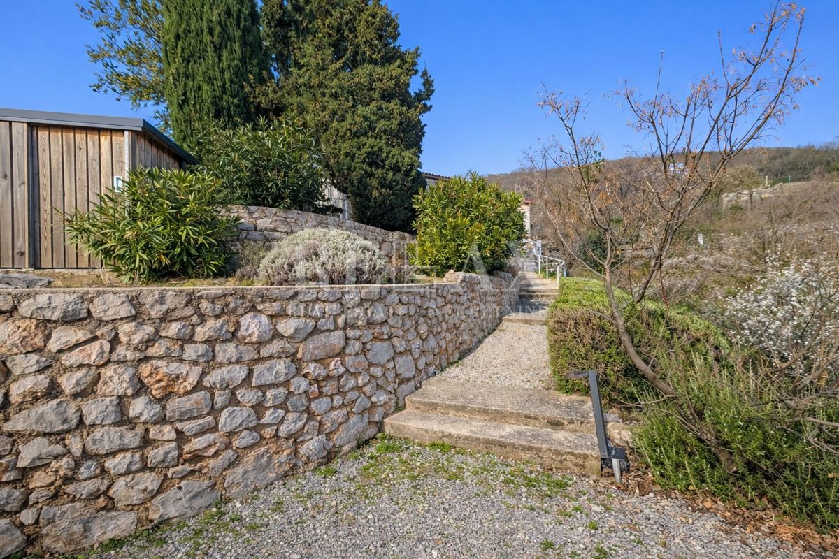 Senj, Bunica - casa in pietra