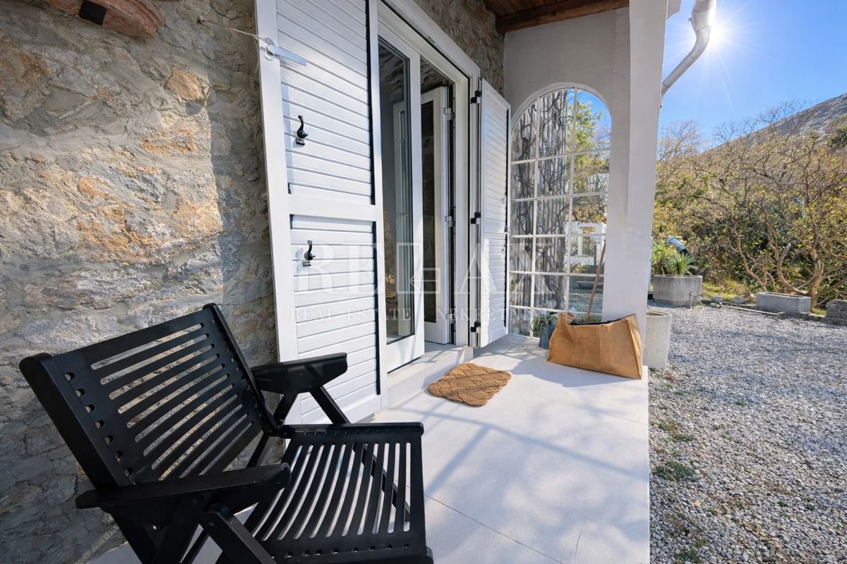 Senj, Bunica - casa in pietra