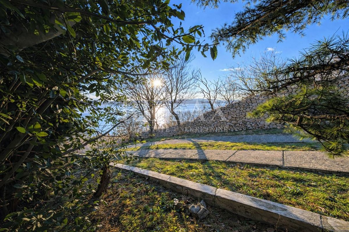 Senj, Bunica - casa in pietra