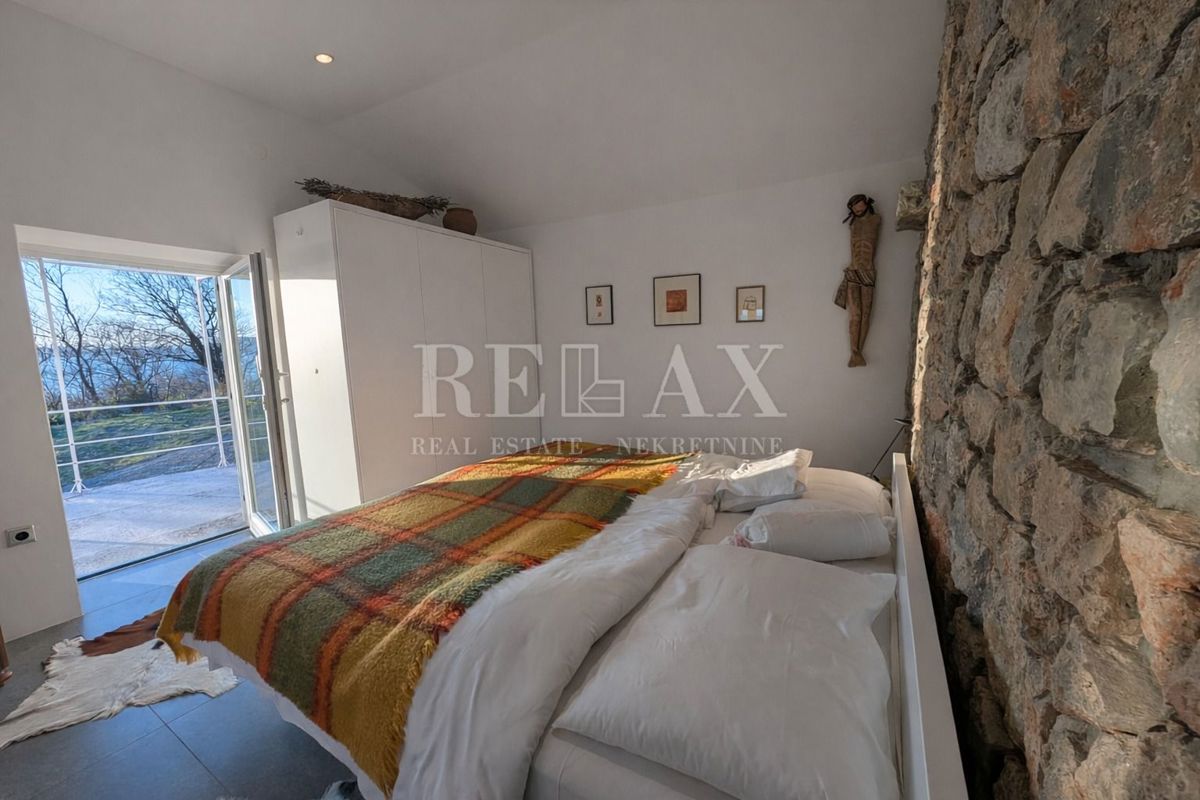 Senj, Bunica - casa in pietra