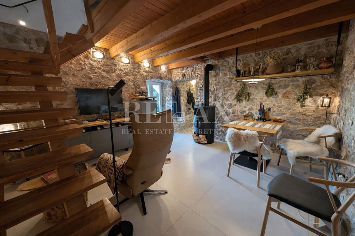 Senj, Bunica - casa in pietra