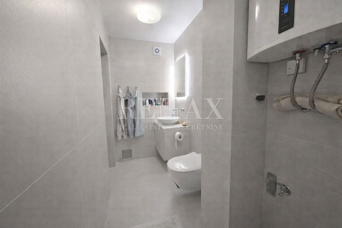 Senj, Bunica - casa in pietra