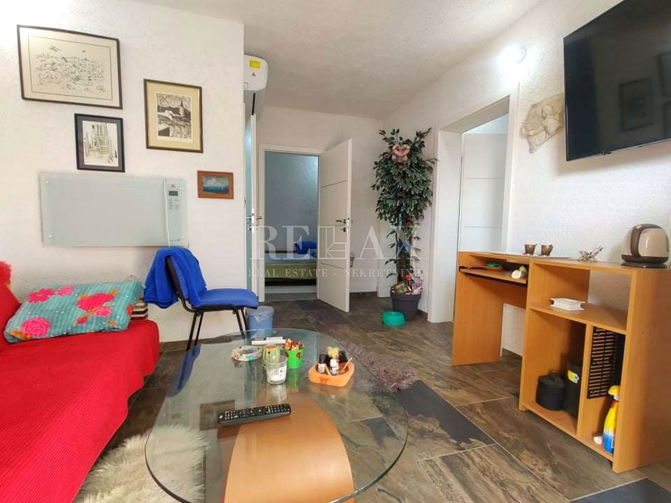 LUKOVO SUGARJE - Casa in prima fila sul mare