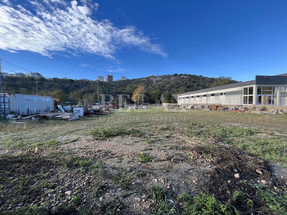 NOVI VINODOLSKI - Terreno 1000 m2 nella zona degli affari