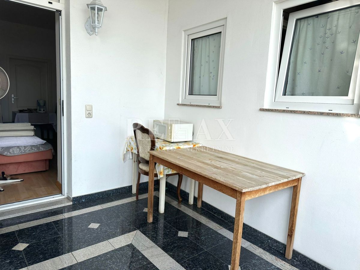 Crikvenica - Casa nel centro più ampio con 7 appartamenti