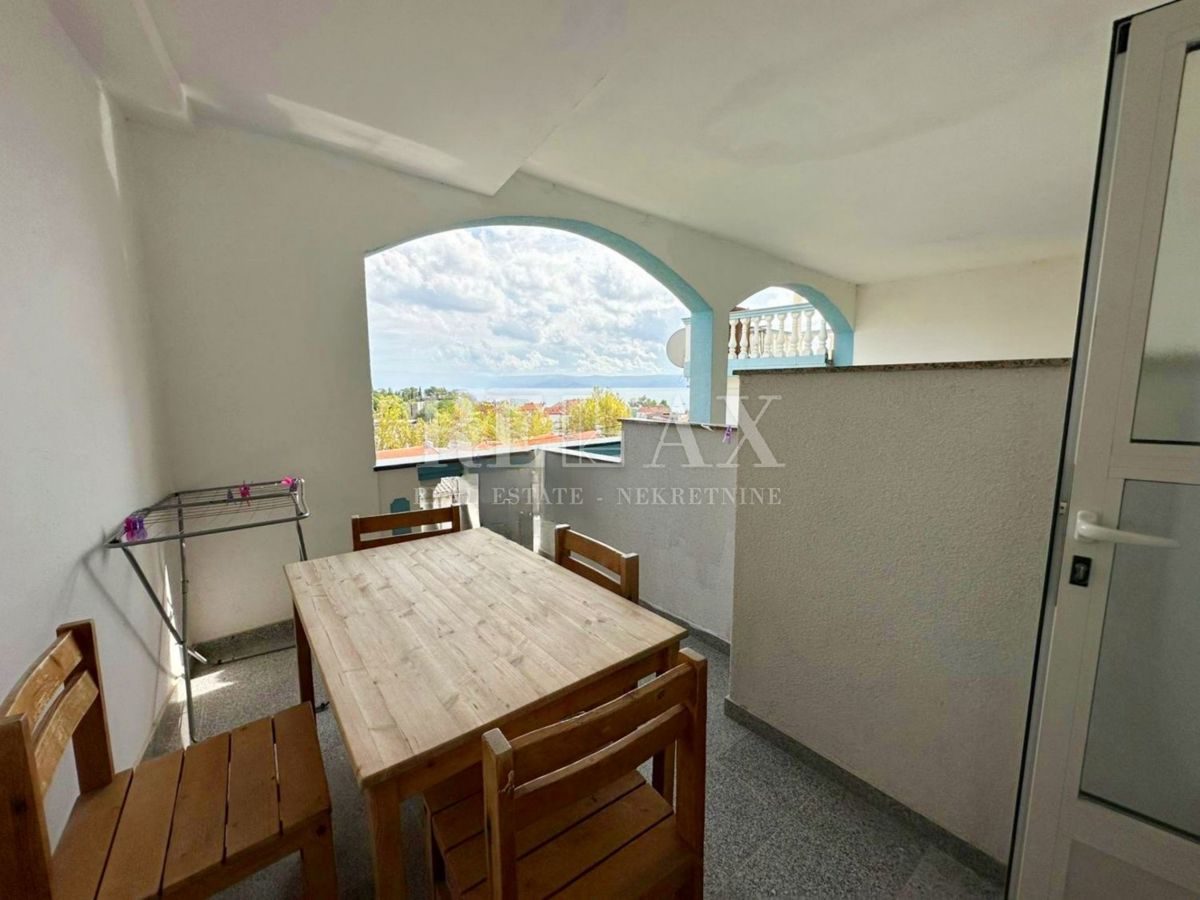 Crikvenica - Casa nel centro più ampio con 7 appartamenti