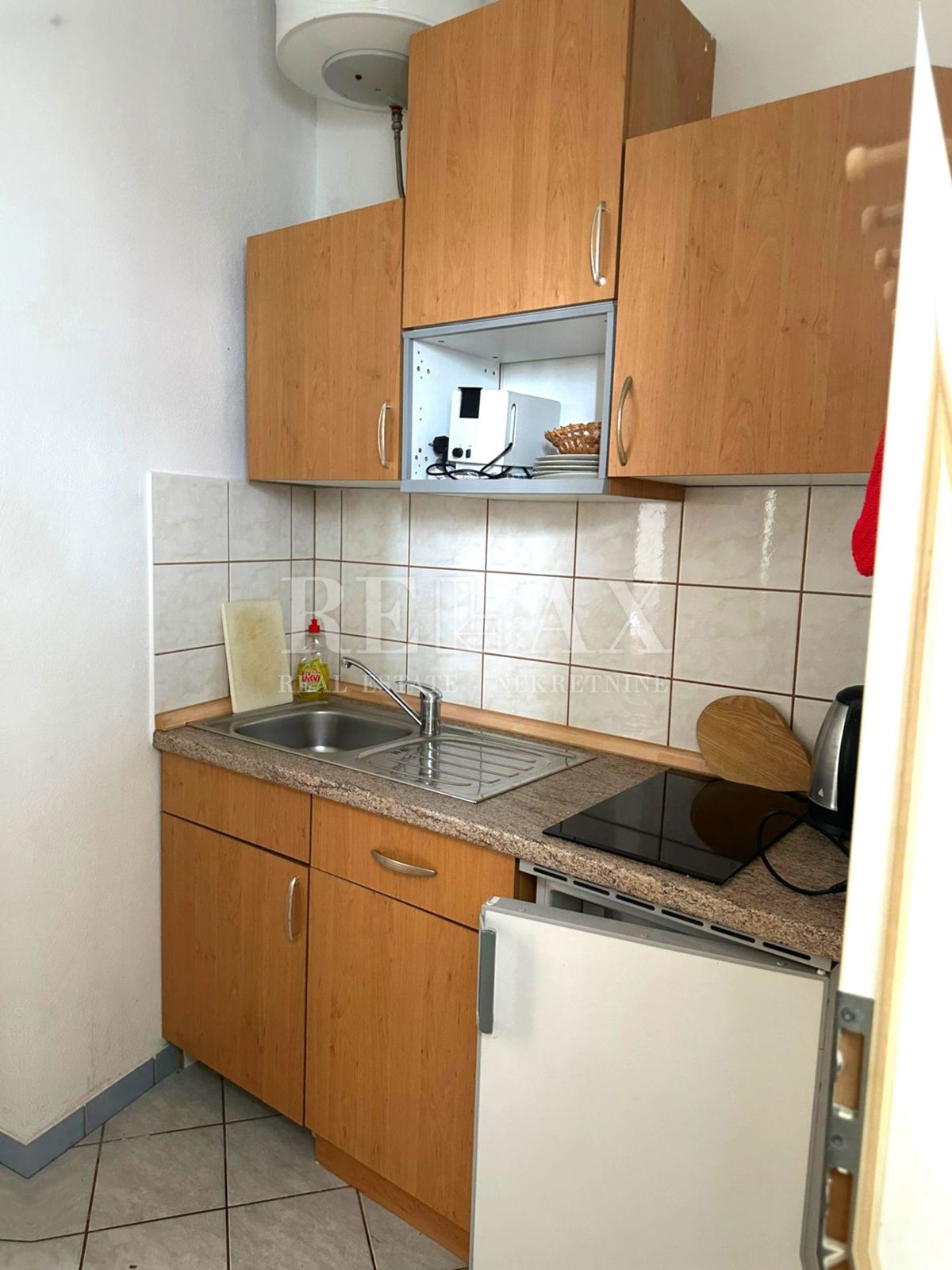 Crikvenica - Casa nel centro più ampio con 7 appartamenti