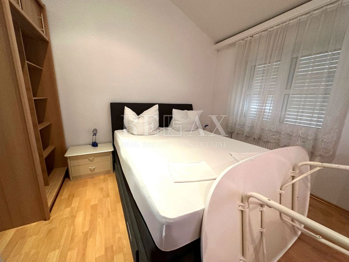 Crikvenica - Casa nel centro più ampio con 7 appartamenti