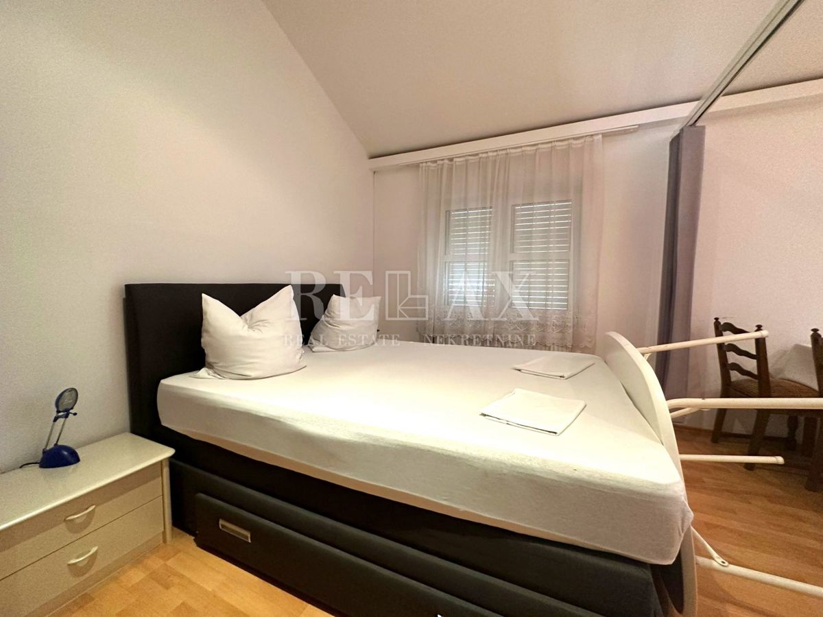 Crikvenica - Casa nel centro più ampio con 7 appartamenti