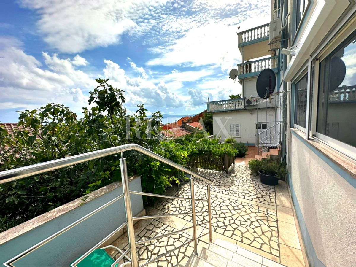 Crikvenica - Casa nel centro più ampio con 7 appartamenti